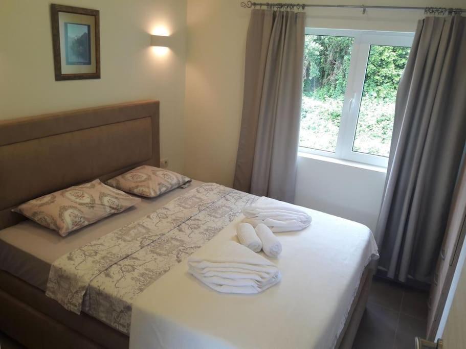2Br Apartment With Pool コトル エクステリア 写真