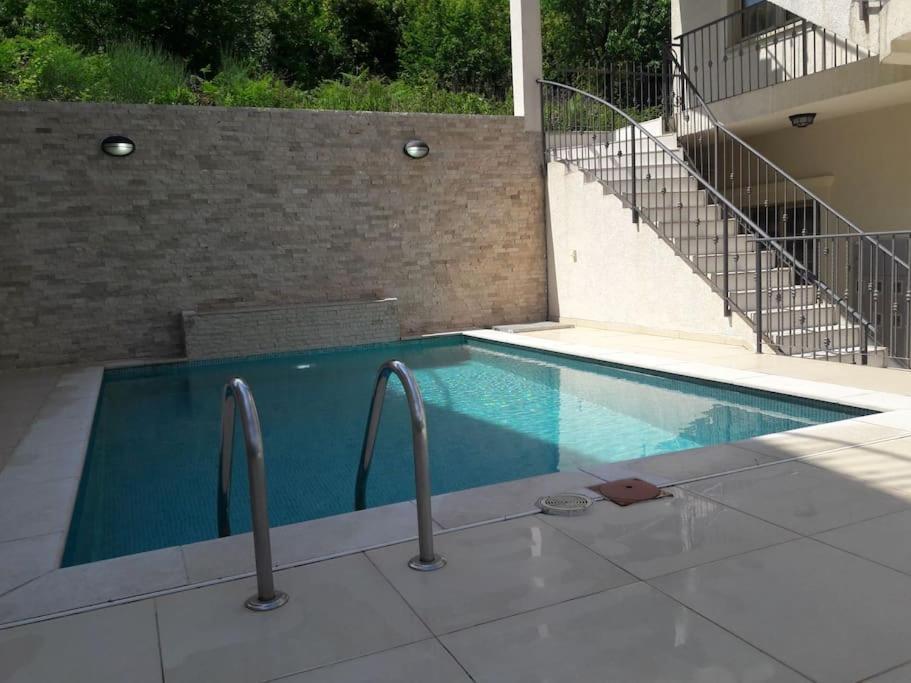 2Br Apartment With Pool コトル エクステリア 写真